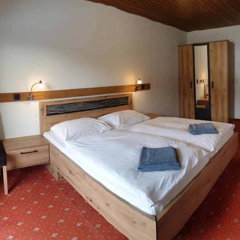 Landgasthof Hotel Zehenthof - Doppelzimmer mit Bergblick - 4