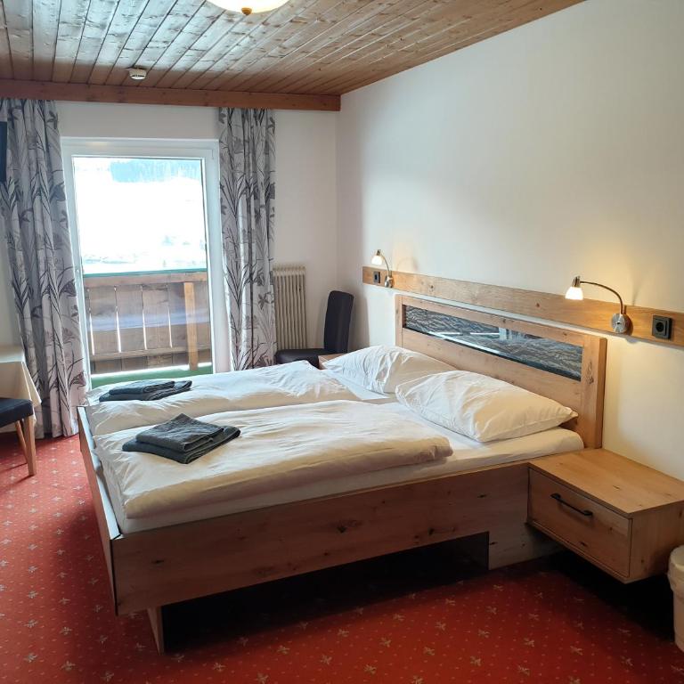 Landgasthof Hotel Zehenthof - Doppelzimmer mit Bergblick - 7