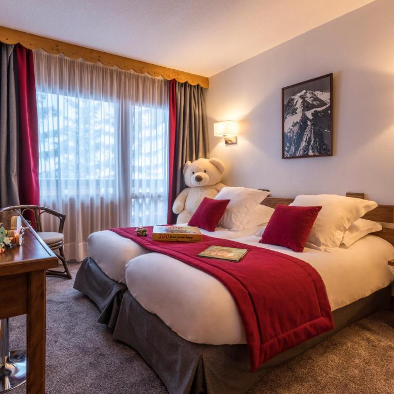 Hotel Les Arolles - Chambre Quadruple - Vue sur Montagnes - 2