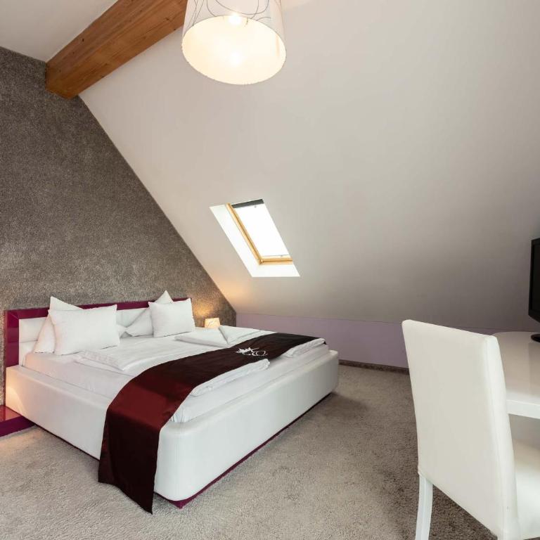 Empress Boutique Hotel - Suite - 4