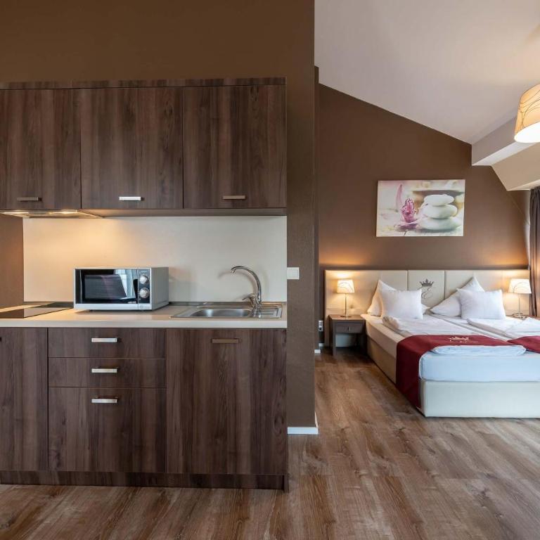 Empress Boutique Hotel - Studio - 5
