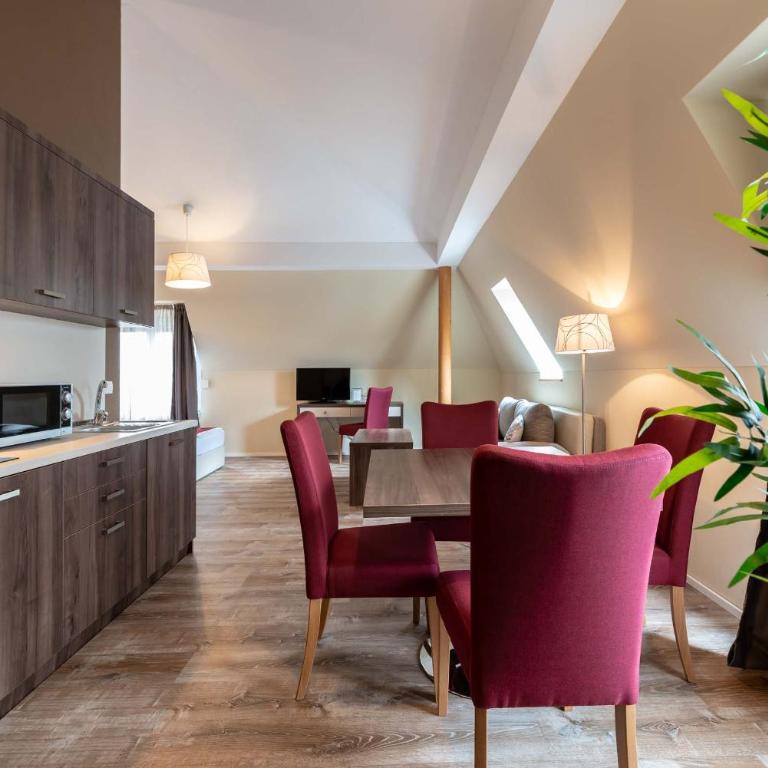 Empress Boutique Hotel - Studio - 6