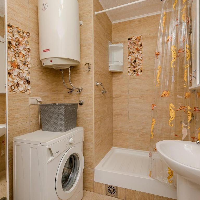 Palm Point Apartment - One-Bedroom Apartment - 12