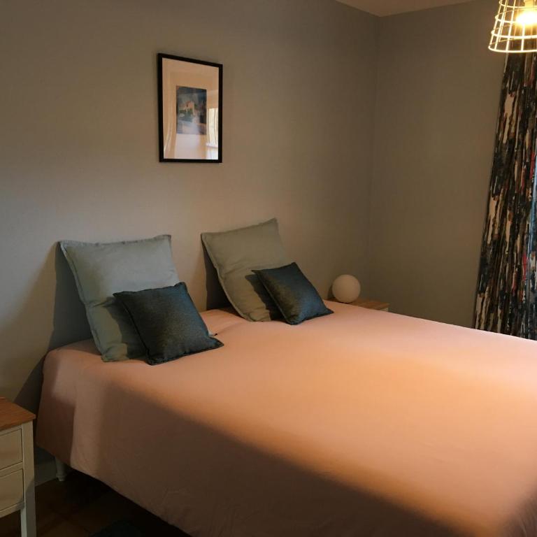 Villa des Contamines - Chambre Double ou Lits Jumeaux - Vue sur Jardin - 5