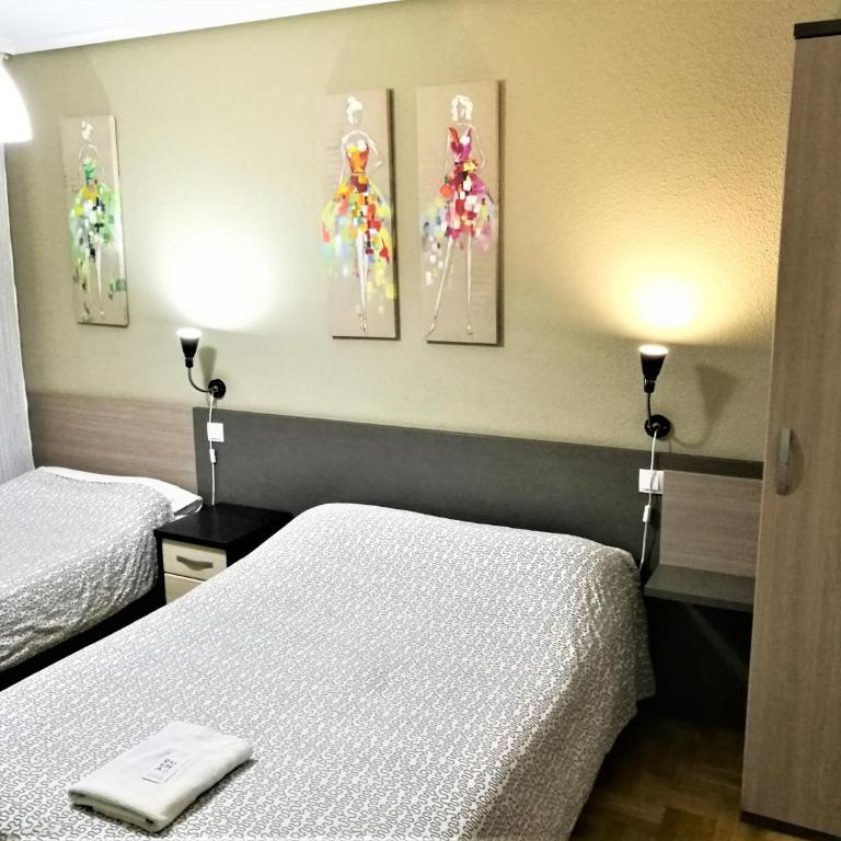 Pensión Santiago - Habitación Doble con baño privado externo - 2 camas - 3