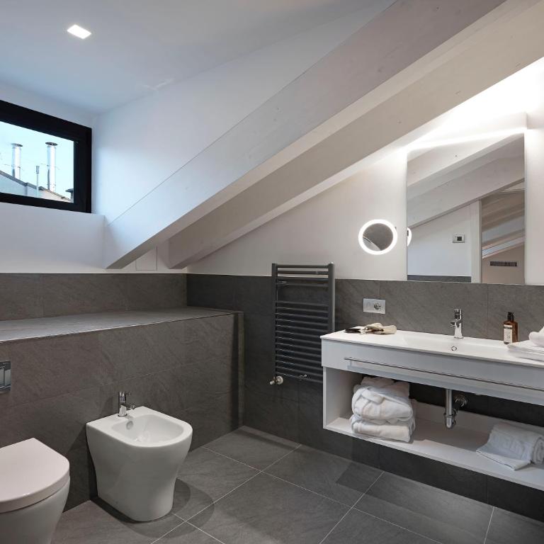 Boutique Hotel Touring - Camera Familiare Superior - 2