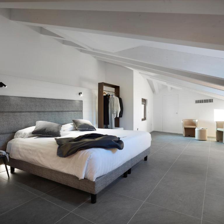 Boutique Hotel Touring - Camera Familiare Superior - 6