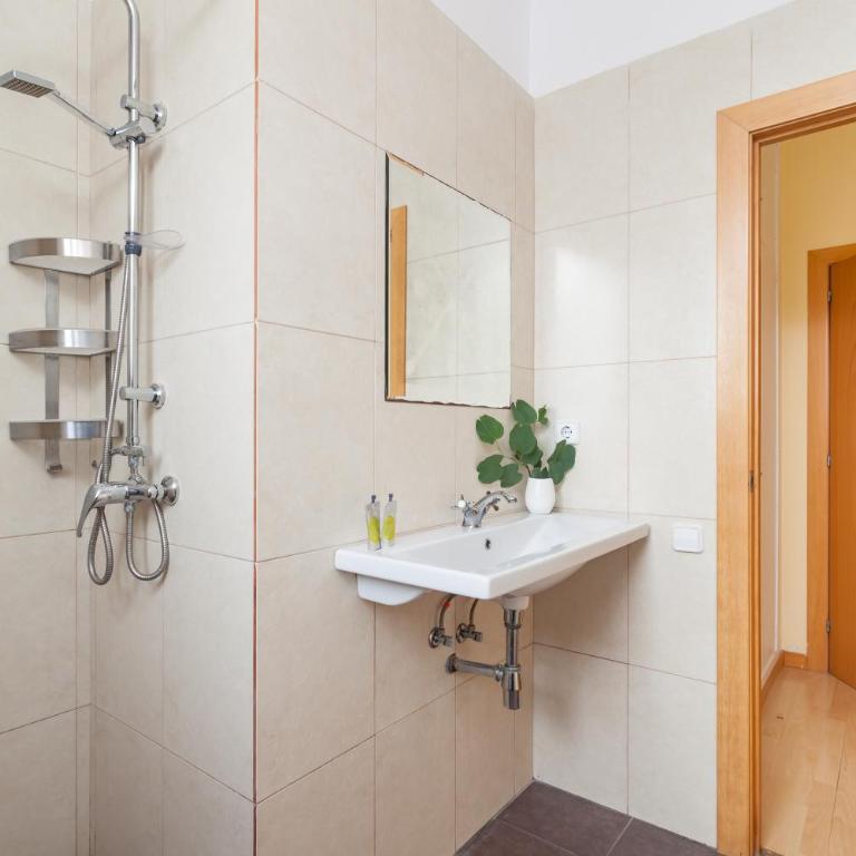 Flateli Roger 16 - One-Bedroom Apartment - 4