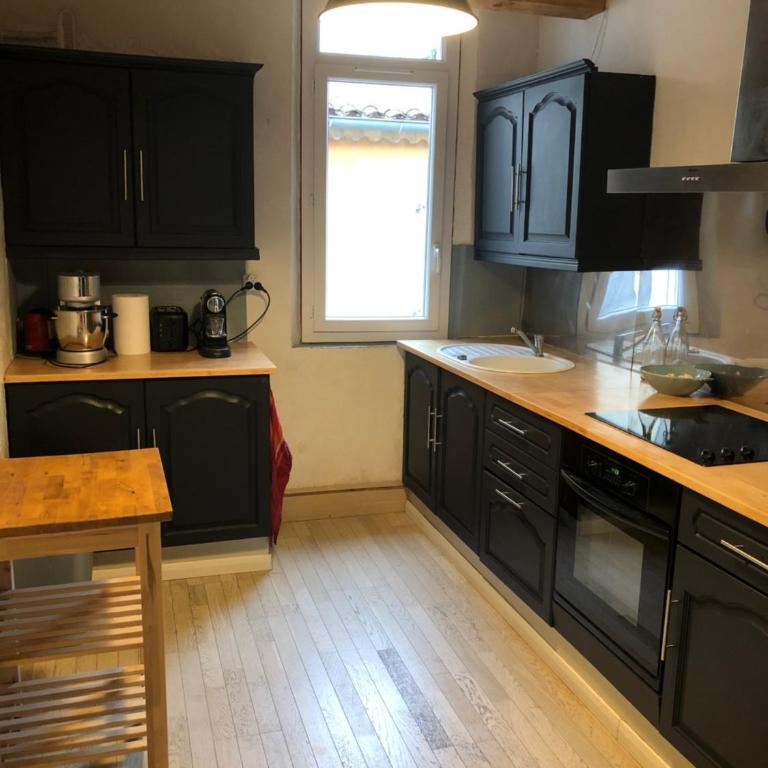 Duplex La Ciotat - superbe 85 m2 - 6 pers - 3 chambres - Climatisation - Vue mer et proche du vieux port La Ciotat - Apartment mit 3 Schlafzimmern - 7