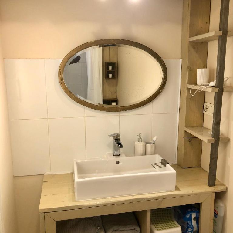 Duplex La Ciotat - superbe 85 m2 - 6 pers - 3 chambres - Climatisation - Vue mer et proche du vieux port La Ciotat - Apartment mit 3 Schlafzimmern - 10