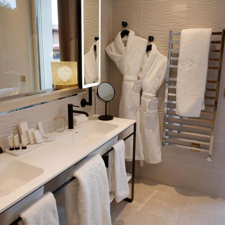 Splendid Hôtel & Spa - Suite avec Accès au Spa (sur Réservation) - Vue sur Mer - 5