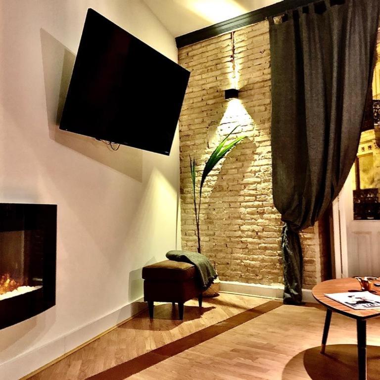 València Experience Apartment - Two-Bedroom Apartment - 1