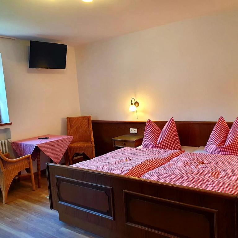 Haus Matzl inkl. Chiemgaukarte - Doppelzimmer mit Gartenblick - 2