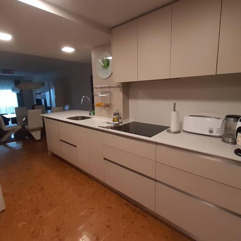Atardecer a Pie de Playa, Salou - Apartamento con vistas al mar - 35