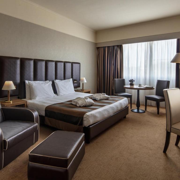 Holiday Inn Rome - Eur Parco Dei Medici by IHG - Camera King Premium - 3