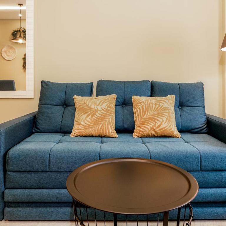 Sky Cabin Apartments - FREE GARAGE - One-Bedroom Apartment - 20