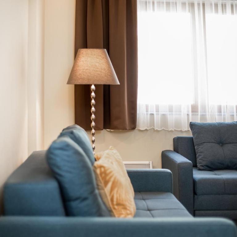 Sky Cabin Apartments - FREE GARAGE - One-Bedroom Apartment - 23