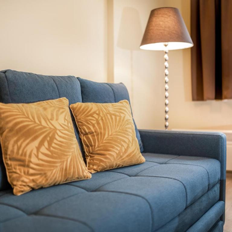 Sky Cabin Apartments - FREE GARAGE - One-Bedroom Apartment - 24