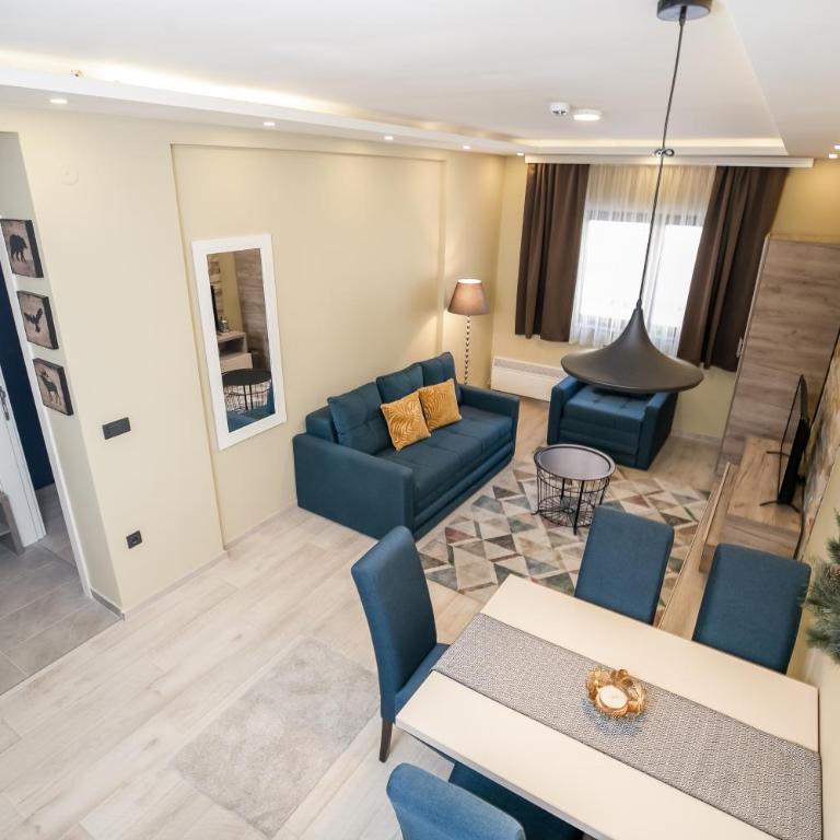 Sky Cabin Apartments - FREE GARAGE - One-Bedroom Apartment - 1