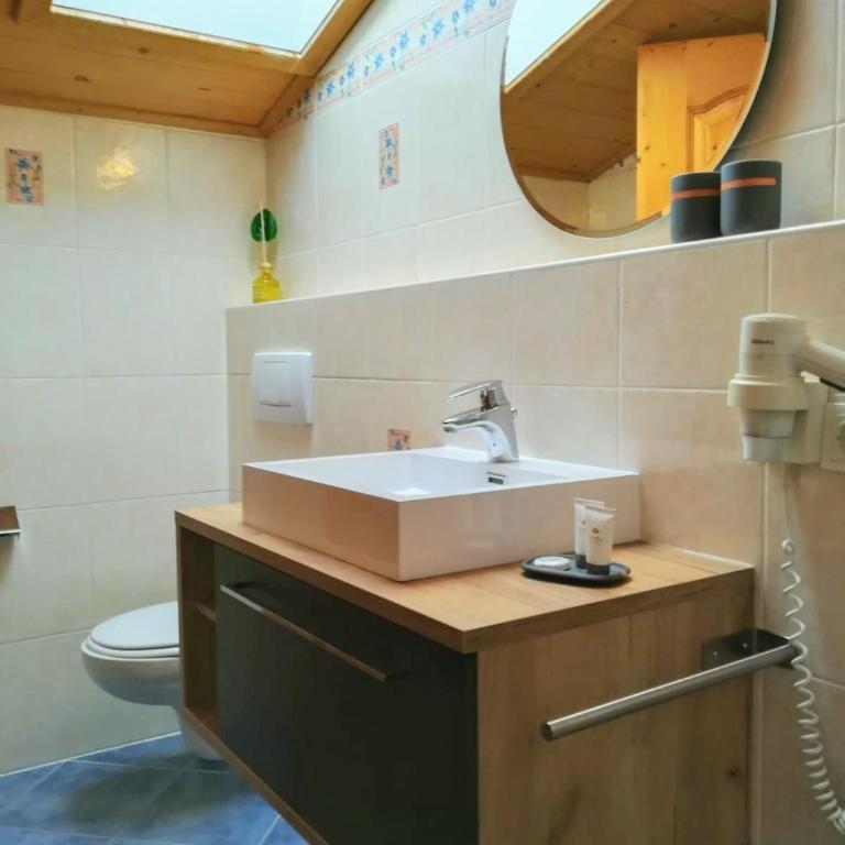 Ferienhaus Bergblick - Apartment mit 3 Schlafzimmern und Balkon - 11