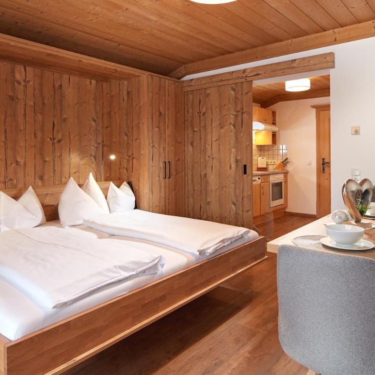 Frühstückspension Klinglhub - Superior Apartment mit 1 Schlafzimmer und Balkon - Nebengebäude - 5