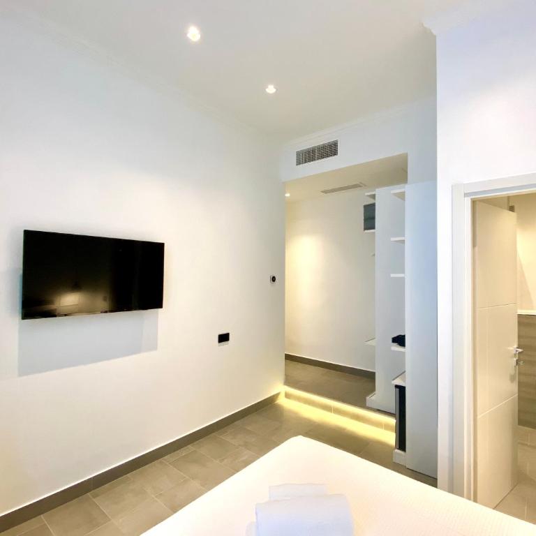 THE ONE - SUN 'n SEA ROOMS - Deluxe Double Room - 23