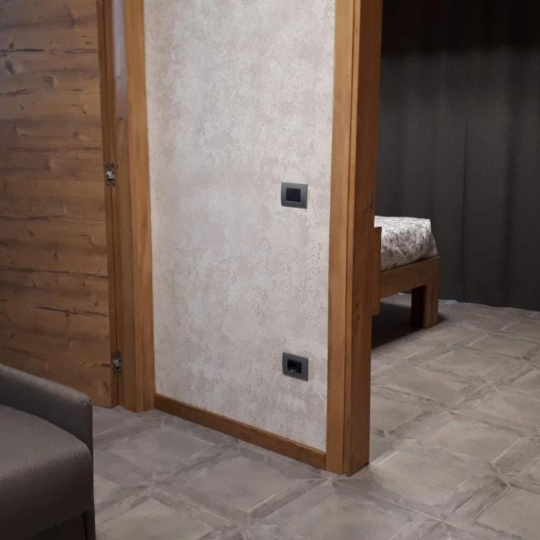 Hotel Bed & Rooms , Corte Rossa -1 Min Walk To Bernina Express - Camera Deluxe - 17