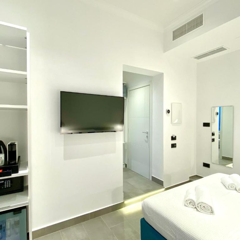 THE ONE - SUN 'n SEA ROOMS - Deluxe Double Room - 3