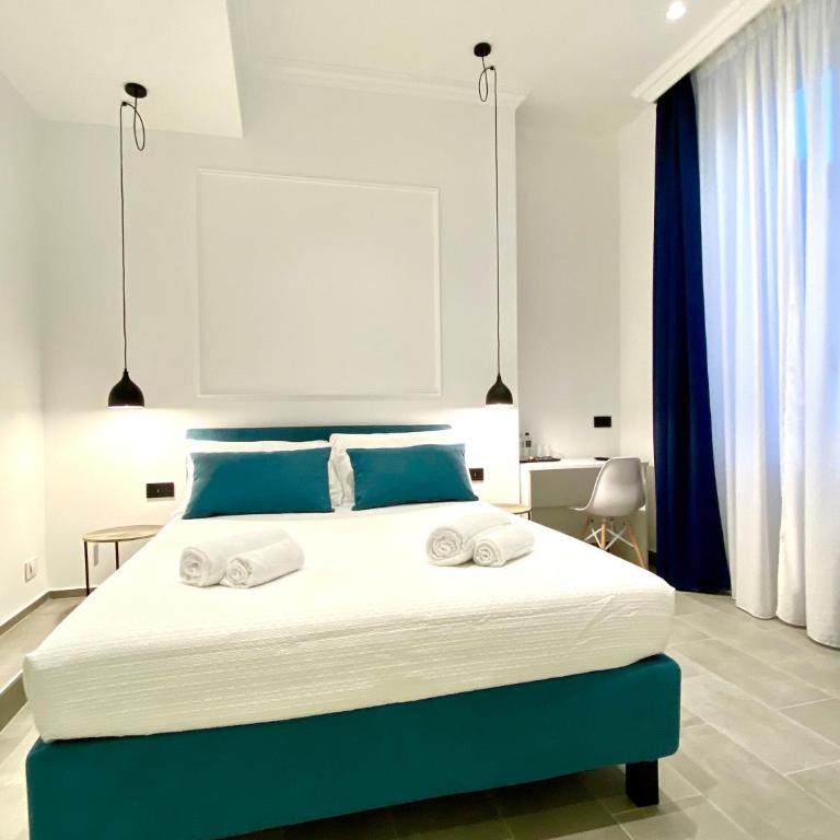 THE ONE - SUN 'n SEA ROOMS - Deluxe Double Room - 5