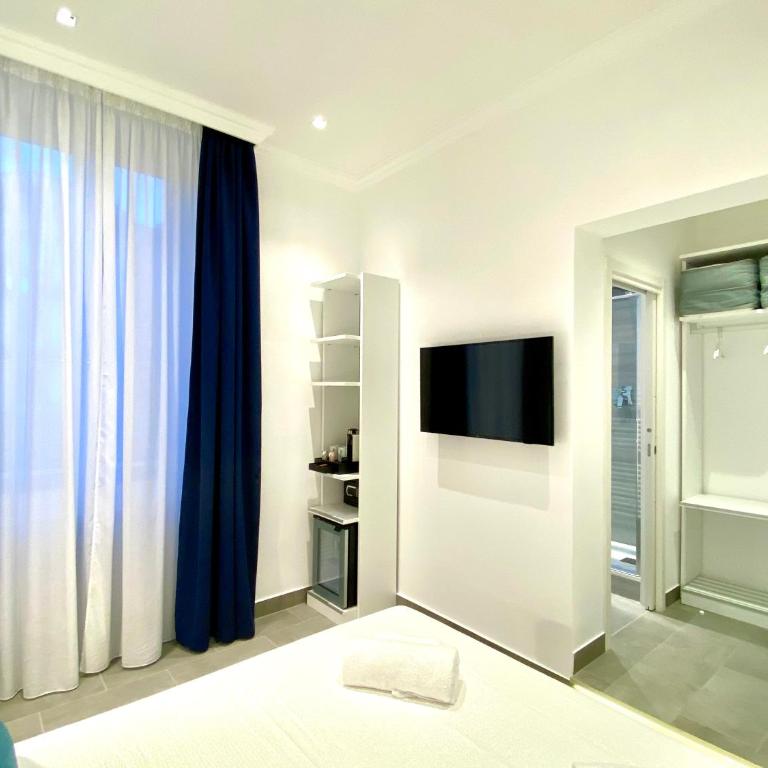 THE ONE - SUN 'n SEA ROOMS - Deluxe Double Room - 6