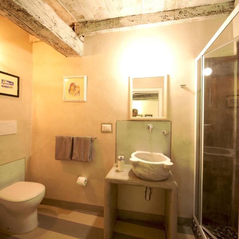 Corte delle Camelie Bed and Breakfast - Double Room with Private Bathroom - 17