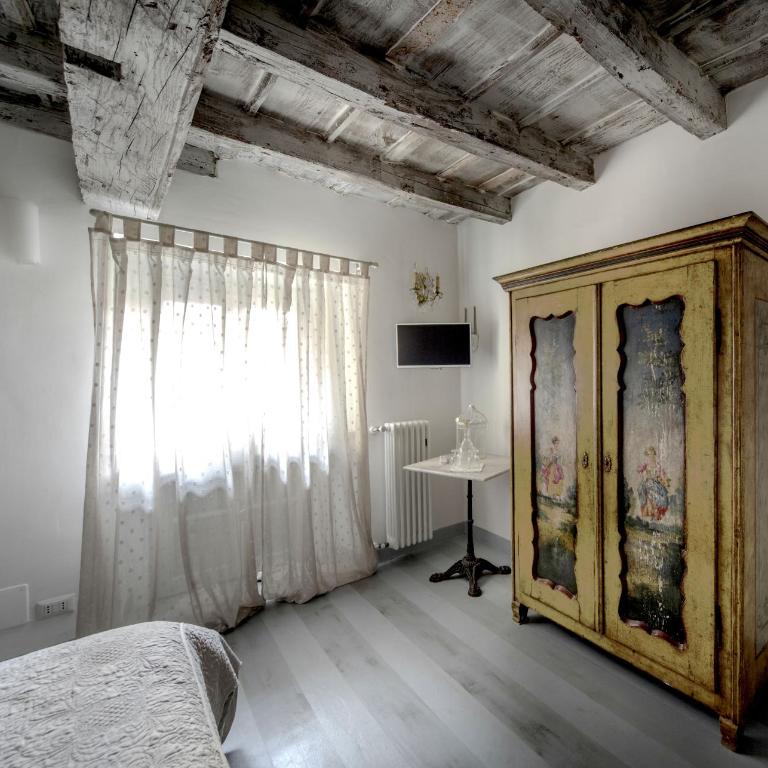 Corte delle Camelie Bed and Breakfast - Double Room with Private Bathroom - 16