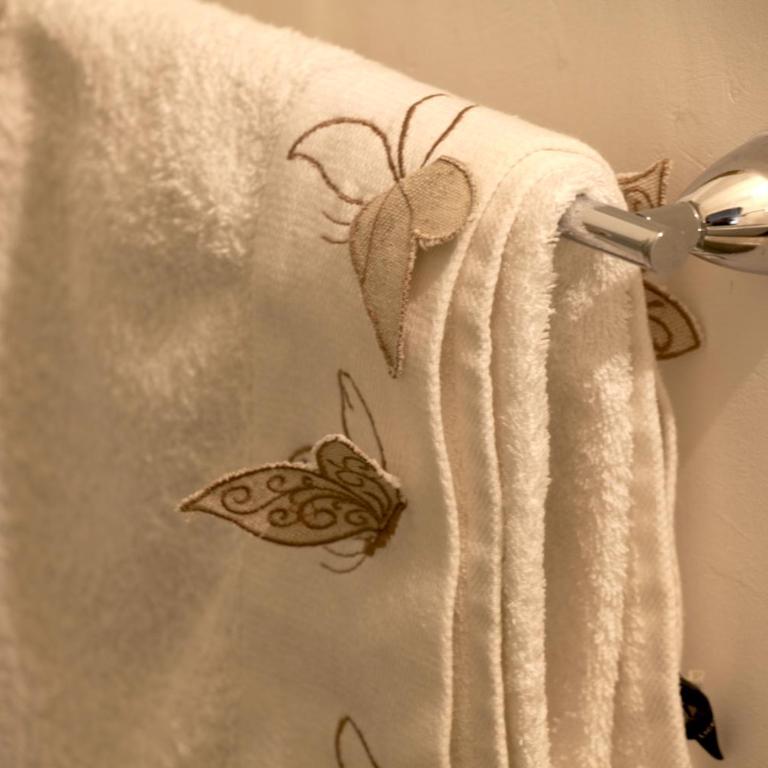 Corte delle Camelie Bed and Breakfast - Double Room with Private Bathroom - 23