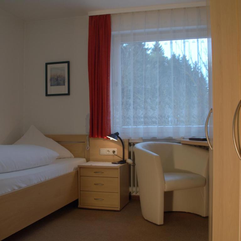 Best Breakfast - Hotel Justina - Comfort Einzelzimmer mit Balkon - 5