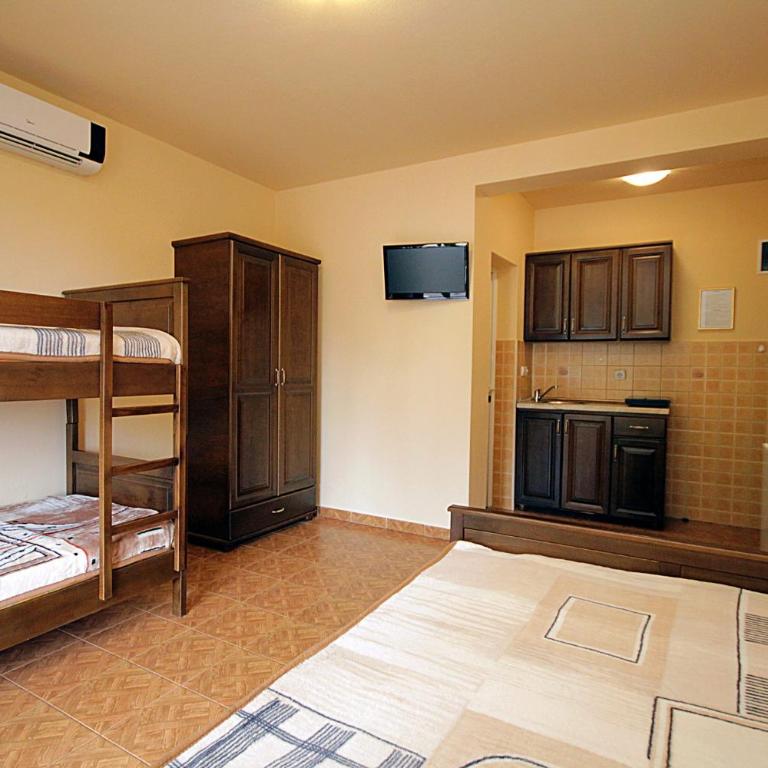 Villa Jupok - Studio with Balcony and Sea View (4 Adults) - 5