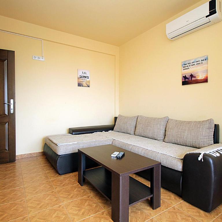 Villa Jupok - One-Bedroom Apartment with Balcony and Sea View (5 Adults) - 2