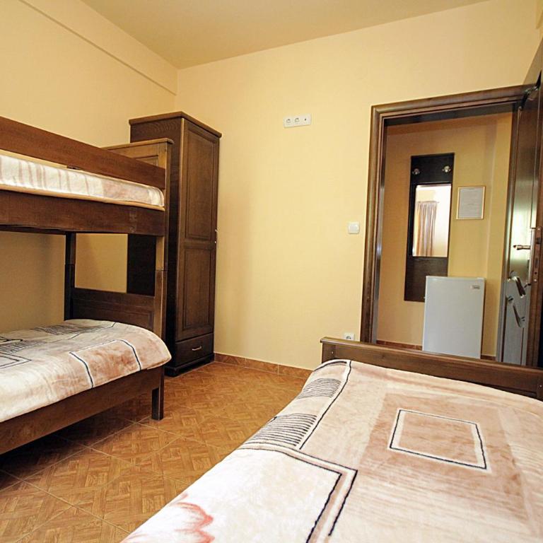 Villa Jupok - One-Bedroom Apartment with Balcony (5 Adults) - 8