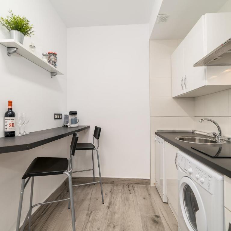 NEW! Málaga Suite with pool and parking in the center! - Apartamento - 4
