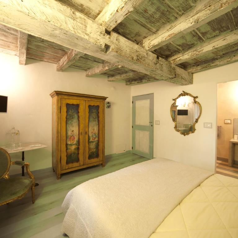Corte delle Camelie Bed and Breakfast - Double Room with Private Bathroom - 14