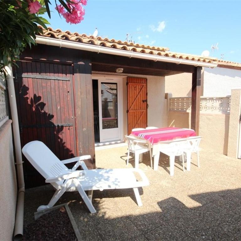 villa 5 couchages terrasse ombragée parking dans résidence sécurisée avec piscine commune à 400m de la mer LRJP65 - Maison 2 Chambres - 1