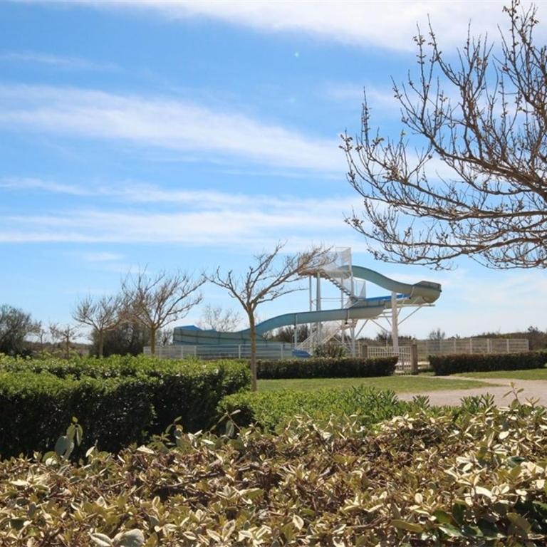 villa 5 couchages terrasse ombragée parking dans résidence sécurisée avec piscine commune à 400m de la mer LRJP65 - Maison 2 Chambres - 19