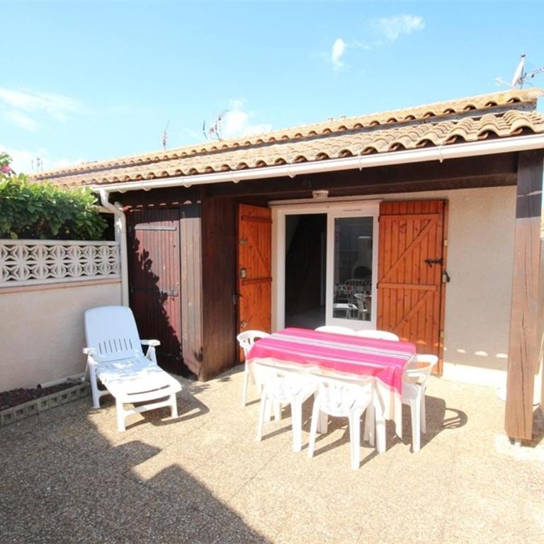 villa 5 couchages terrasse ombragée parking dans résidence sécurisée avec piscine commune à 400m de la mer LRJP65 - Maison 2 Chambres - 3