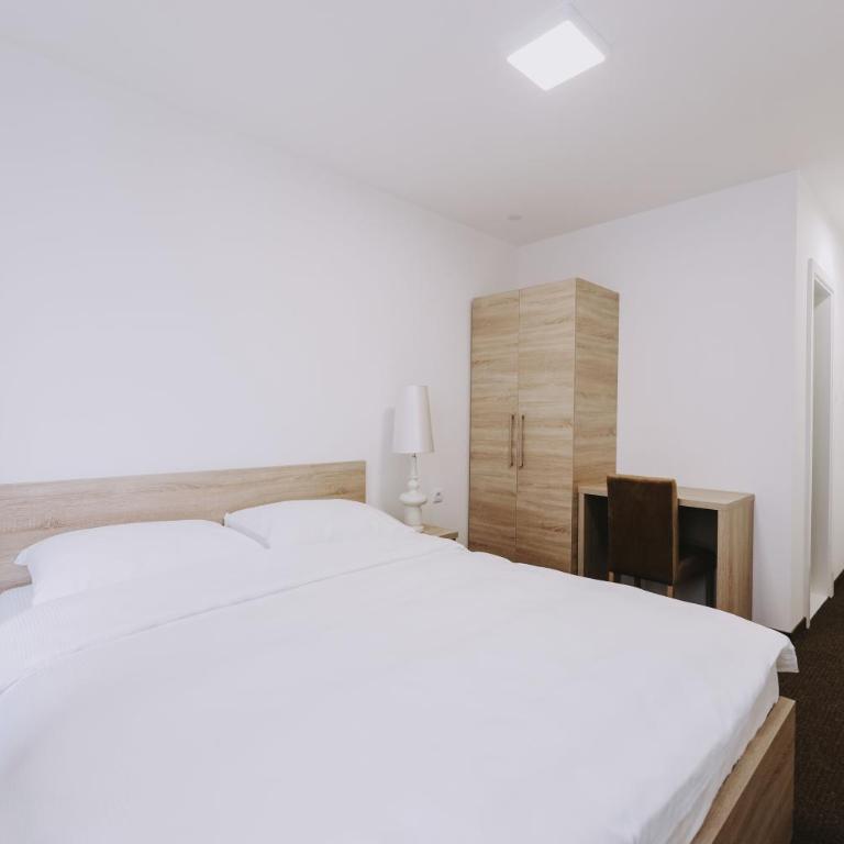 Hotel Tanja - Standardna Jednokrevetna Soba - 1