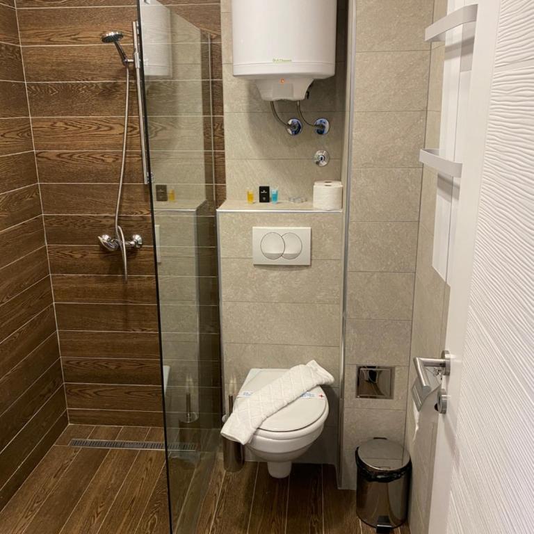 Mount Apartments Milmari - One-Bedroom Apartment - 9