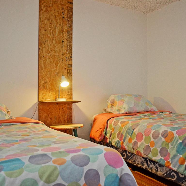 AlterNative Hostels - Habitación Doble con baño compartido - 2 camas - 11