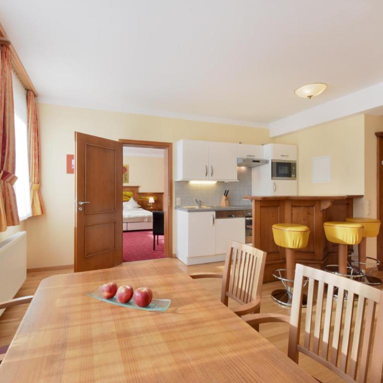 Cella Central Historic Boutique Hotel - Superior Apartment mit 2 Schlafzimmern - 1