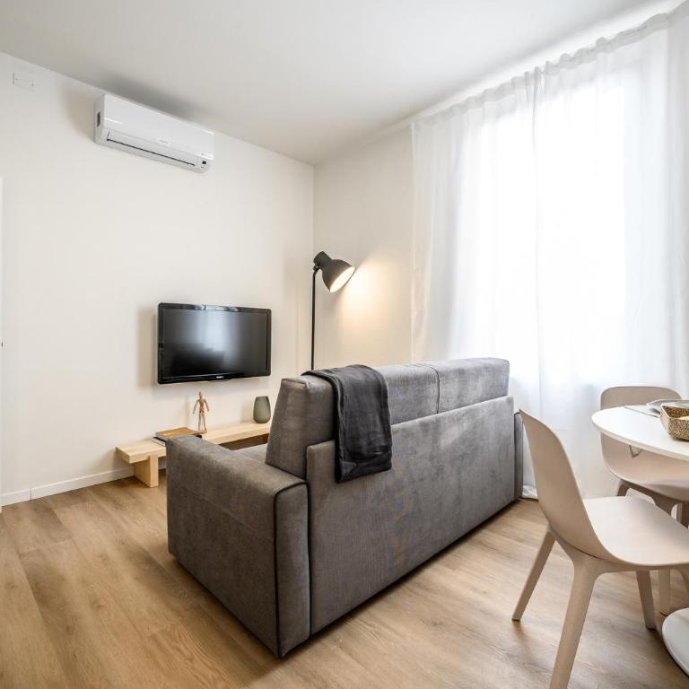 Emilia Suite Young - Appartamento con 1 Camera da Letto - 1