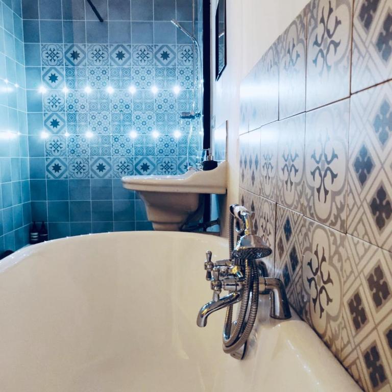 Le 3 fuscien - Chambre Familiale avec Baignoire - 2