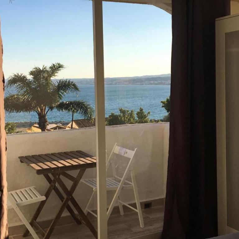 Beach Bungalow Port,free parking - Apartamento Dúplex - 7