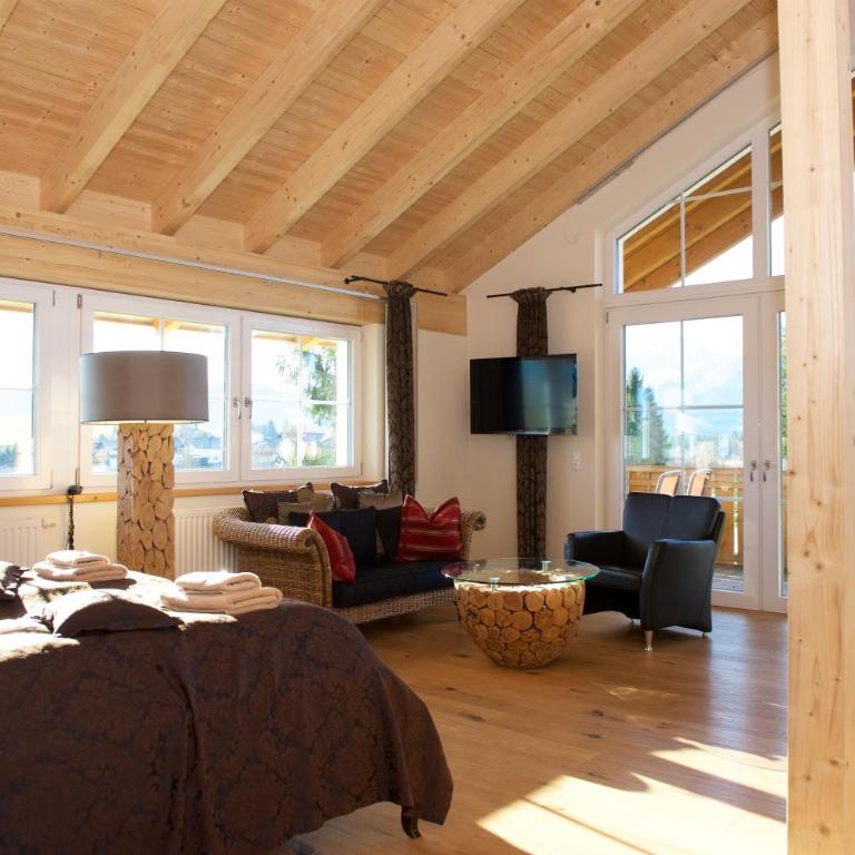 Landhaus Kössel - Deluxe Suite mit Kingsize-Bett - 13